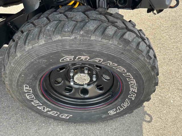 ジムニー ＸＣ　キーレスエントリー　ＭＴ　ＣＤ　ＵＳＢ　アルミホイール　エアコン　パワーウィンドウ　運転席エアバッグ（19枚目）