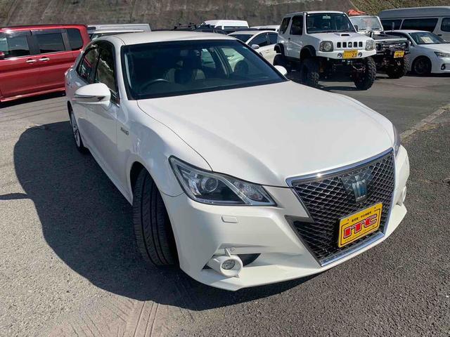 クラウンハイブリッド アスリートＧ　クリアランスソナー　オートクルーズコントロール　ＴＶ　アルミホイール　ＨＩＤ　ＣＶＴ　スマートキー　電動格納ミラー　盗難防止システム　ＣＤ　衝突安全ボディ　ＡＢＳ　ＥＳＣ　エアコン　パワーステアリング（11枚目）