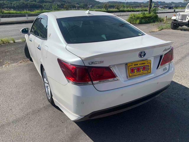 クラウンハイブリッド アスリートＧ　クリアランスソナー　オートクルーズコントロール　ＴＶ　アルミホイール　ＨＩＤ　ＣＶＴ　スマートキー　電動格納ミラー　盗難防止システム　ＣＤ　衝突安全ボディ　ＡＢＳ　ＥＳＣ　エアコン　パワーステアリング（12枚目）