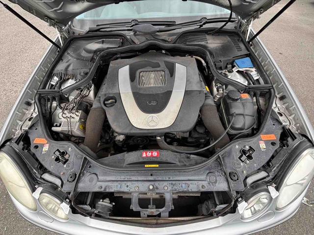Ｅクラス Ｅ２８０　クリアランスソナー　オートクルーズコントロール　ナビ　アルミホイール　オートライト　ＨＩＤ　ヘッドライトウォッシャー　ＡＴ　シートヒーター　キーレスエントリー　盗難防止システム　ＣＤ　ＡＢＳ　エアコン（20枚目）