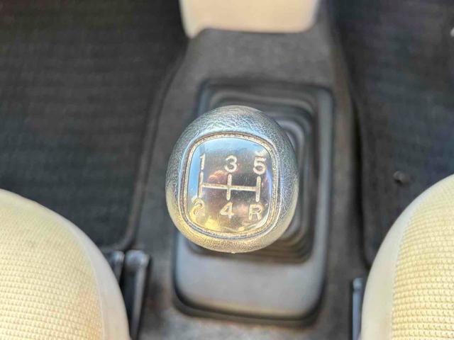 ｅＫワゴン Ｍ　キーレスエントリー　電動格納ミラー　ＭＴ　盗難防止システム　ＣＤ　衝突安全ボディ　エアコン　パワーステアリング　パワーウィンドウ（5枚目）