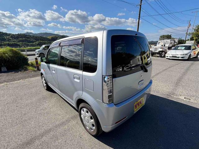 ｅＫワゴン Ｍ　キーレスエントリー　電動格納ミラー　ＭＴ　盗難防止システム　ＣＤ　衝突安全ボディ　エアコン　パワーステアリング　パワーウィンドウ（18枚目）