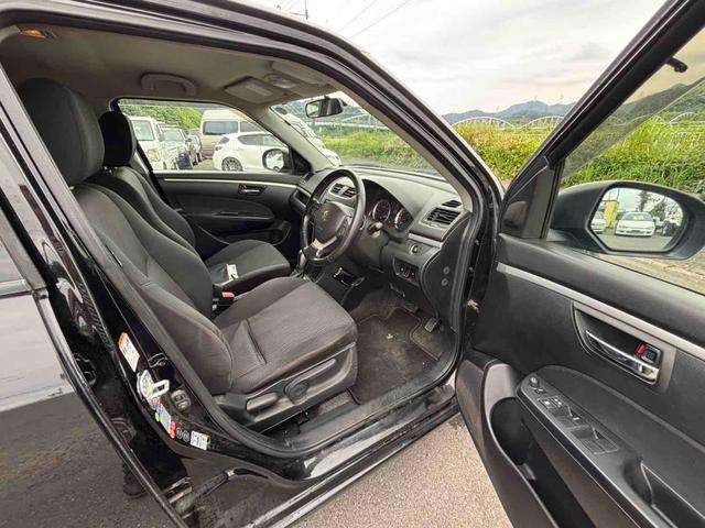 スイフト ＸＳ　ＥＴＣ　バックカメラ　ナビ　ＴＶ　オートクルーズコントロール　アルミホイール　オートライト　スマートキー　ＣＶＴ　盗難防止システム　衝突安全ボディ　ＡＢＳ　ＥＳＣ　ＣＤ　ＤＶＤ再生　ＵＳＢ　エアコン（21枚目）