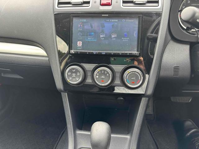 インプレッサスポーツ １．６ｉ　ナビ　ＴＶ　キーレスエントリー　ＣＶＴ　盗難防止システム　ＡＢＳ　ＥＳＣ　ＵＳＢ　Ｂｌｕｅｔｏｏｔｈ　エアコン　パワーステアリング　パワーウィンドウ（5枚目）