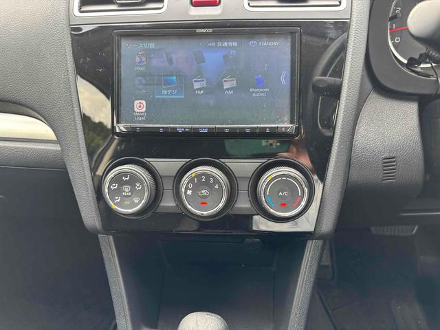 インプレッサスポーツ １．６ｉ　ナビ　ＴＶ　キーレスエントリー　ＣＶＴ　盗難防止システム　ＡＢＳ　ＥＳＣ　ＵＳＢ　Ｂｌｕｅｔｏｏｔｈ　エアコン　パワーステアリング　パワーウィンドウ（6枚目）