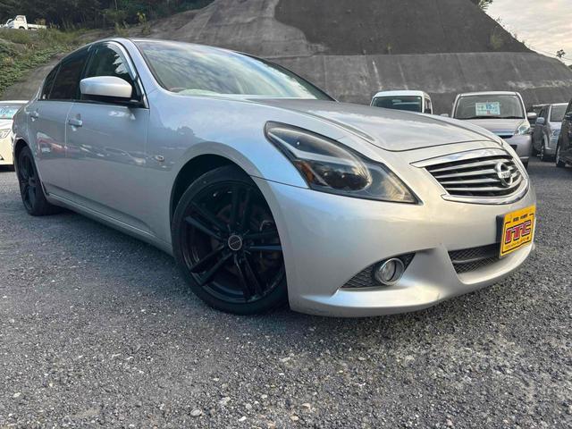 スカイライン 250GT ETC ナビ TV アルミホイール HID AT スマートキー 盗難防止システム CD ミュージックプレイヤー接続可 衝突安全ボディ ABS ESC エアコン パワーステアリング パワーウィンドウ(13枚目)