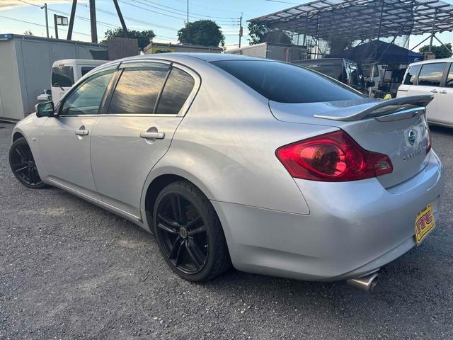 スカイライン 250GT ETC ナビ TV アルミホイール HID AT スマートキー 盗難防止システム CD ミュージックプレイヤー接続可 衝突安全ボディ ABS ESC エアコン パワーステアリング パワーウィンドウ(16枚目)