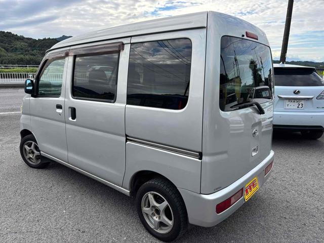 当店のお車をご覧いただきましてありがとうございます。お車についてのご質問やお見積りのご依頼、ご購入にあたってのご相談などお気軽にお問い合わせ下さい!