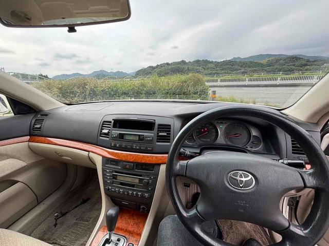 マークII グランデ　ＡＴ　キーレスエントリー　パワーシート　ＣＤ　カセット　衝突安全ボディ　ＡＢＳ　エアコン　パワーステアリング　パワーウィンドウ（2枚目）