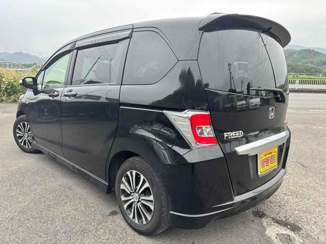 フリードハイブリッド ジャストセレクション ETC バックカメラ ナビ TV オートクルーズコントロール 両側電動スライドドア HID スマートキー 電動格納ミラー 3列シート CVT アルミホイール CD USB ミュージックプレイヤー接続可(15枚目)