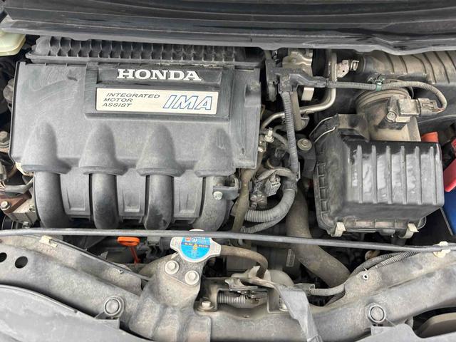 フリードハイブリッド ジャストセレクション ETC バックカメラ ナビ TV オートクルーズコントロール 両側電動スライドドア HID スマートキー 電動格納ミラー 3列シート CVT アルミホイール CD USB ミュージックプレイヤー接続可(19枚目)