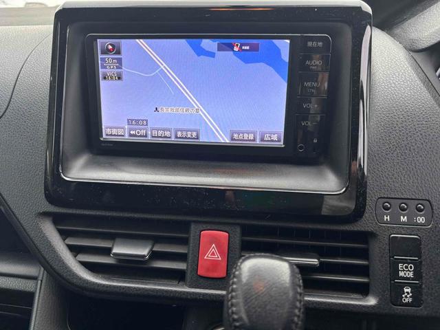 ヴォクシー ZS 煌 ETC バックカメラ ナビ TV 両側電動スライドドア LEDヘッドランプ スマートキー アイドリングストップ 3列シート CVT アルミホイール CD ミュージックプレイヤー接続可(3枚目)