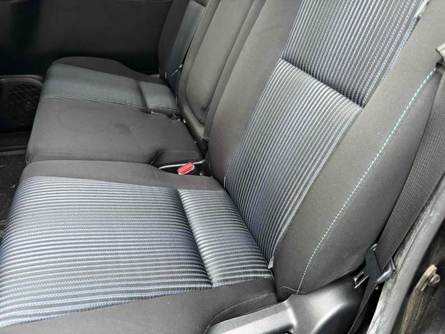 ヴォクシー ZS 煌 ETC バックカメラ ナビ TV 両側電動スライドドア LEDヘッドランプ スマートキー アイドリングストップ 3列シート CVT アルミホイール CD ミュージックプレイヤー接続可(11枚目)