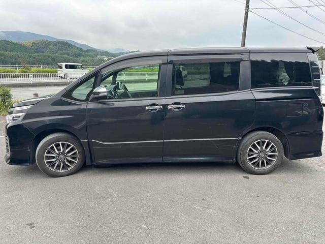 ヴォクシー ZS 煌 ETC バックカメラ ナビ TV 両側電動スライドドア LEDヘッドランプ スマートキー アイドリングストップ 3列シート CVT アルミホイール CD ミュージックプレイヤー接続可(15枚目)