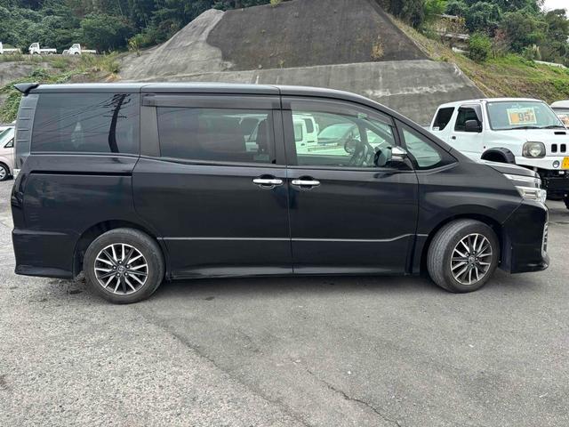 ヴォクシー ZS 煌 ETC バックカメラ ナビ TV 両側電動スライドドア LEDヘッドランプ スマートキー アイドリングストップ 3列シート CVT アルミホイール CD ミュージックプレイヤー接続可(16枚目)