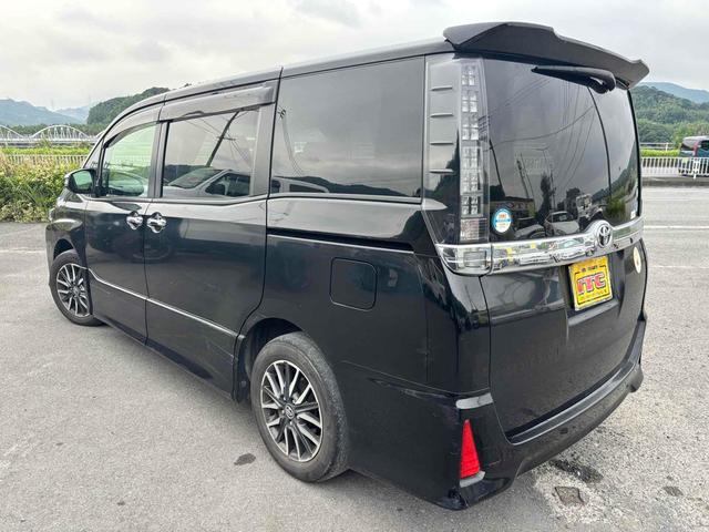 ヴォクシー ZS 煌 ETC バックカメラ ナビ TV 両側電動スライドドア LEDヘッドランプ スマートキー アイドリングストップ 3列シート CVT アルミホイール CD ミュージックプレイヤー接続可(17枚目)