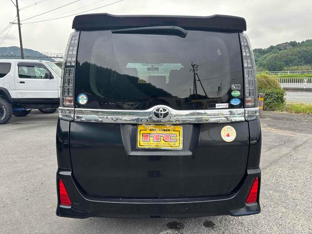 ヴォクシー ZS 煌 ETC バックカメラ ナビ TV 両側電動スライドドア LEDヘッドランプ スマートキー アイドリングストップ 3列シート CVT アルミホイール CD ミュージックプレイヤー接続可(18枚目)