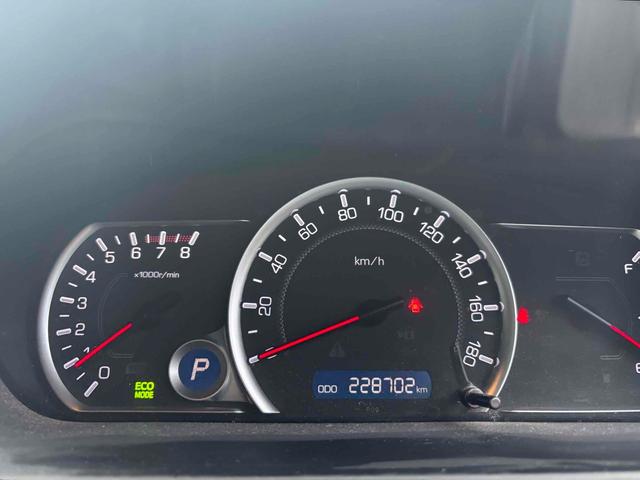 ヴォクシー ZS 煌 ETC バックカメラ ナビ TV 両側電動スライドドア LEDヘッドランプ スマートキー アイドリングストップ 3列シート CVT アルミホイール CD ミュージックプレイヤー接続可(22枚目)