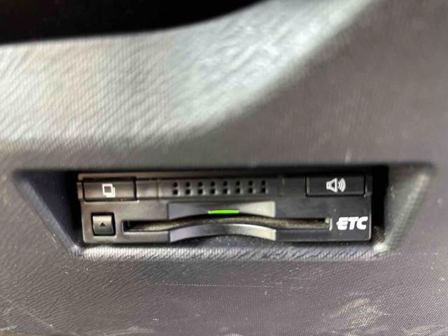 アクア X-アーバン ETC バックカメラ TV アルミホイール スマートキー 電動格納ミラー CVT 衝突安全ボディ ABS ESC CD DVD再生 Bluetooth エアコン パワーステアリング パワーウィンドウ(6枚目)