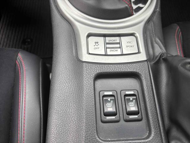 座席のシートを温めるシートヒーター！その温かさは一度経験したら欠かすことができません！エアコンで乾燥しやすい車内も防ぐ事ができます！