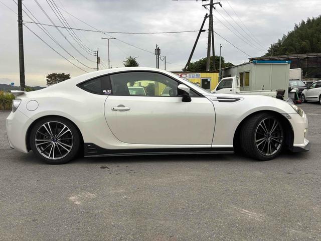 ご覧頂きまして誠に有難うございます！！是非ご来店して頂き、実際にご覧になって頂ければと思います。お客様からのご連絡をスタッフ一同、心よりお待ちしております