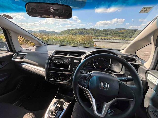 運転者にとっては日々使用することとなる運転席です。運転席が快適だと運転に集中することができますね。