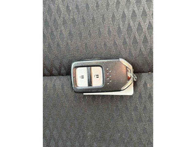 スマートキーシステム＆プッシュエンジンスタートシステム、エンジン始動・停止をワンタッチで行え、キーのロックまでドアノブに触れる事でワンタッチ操作で行うことが出来ます☆