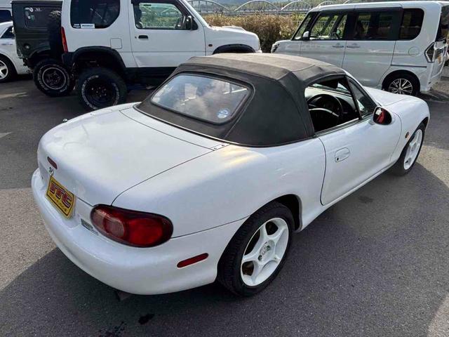 ロードスター NR-A オープンカー MT アルミホイール 衝突安全ボディ ABS CD エアコン パワーステアリング パワーウィンドウ(23枚目)