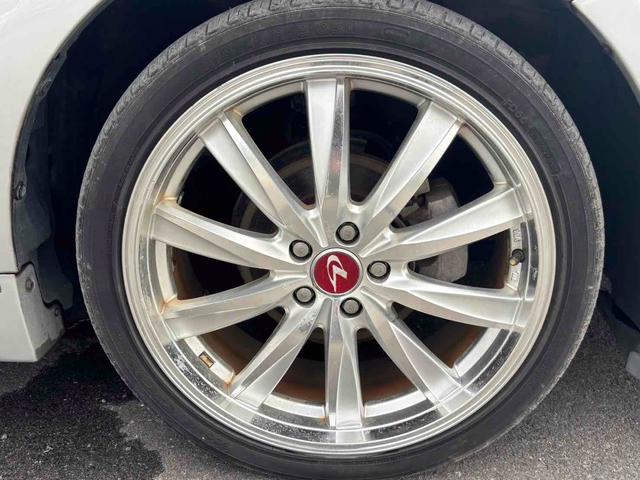 プリウス Ｓ　ＥＴＣ　アルミホイール　スマートキー　ＣＶＴ　盗難防止システム　衝突安全ボディ　ＡＢＳ　ＥＳＣ　ＣＤ　エアコン　パワーステアリング　パワーウィンドウ（20枚目）