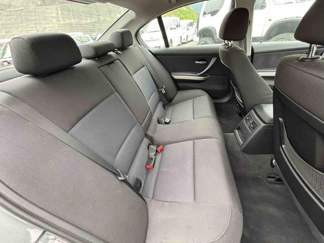 ３シリーズ 　ナビ　アルミホイール　オートライト　ＨＩＤ　パワーシート　キーレスエントリー　ＡＴ　盗難防止システム　ＡＢＳ　ＣＤ　ＤＶＤ再生　エアコン　パワーステアリング　パワーウィンドウ（11枚目）