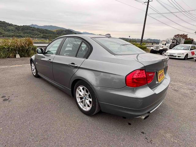 ３シリーズ 　ナビ　アルミホイール　オートライト　ＨＩＤ　パワーシート　キーレスエントリー　ＡＴ　盗難防止システム　ＡＢＳ　ＣＤ　ＤＶＤ再生　エアコン　パワーステアリング　パワーウィンドウ（15枚目）