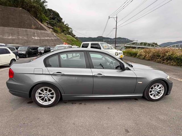 ３シリーズ 　ナビ　アルミホイール　オートライト　ＨＩＤ　パワーシート　キーレスエントリー　ＡＴ　盗難防止システム　ＡＢＳ　ＣＤ　ＤＶＤ再生　エアコン　パワーステアリング　パワーウィンドウ（21枚目）