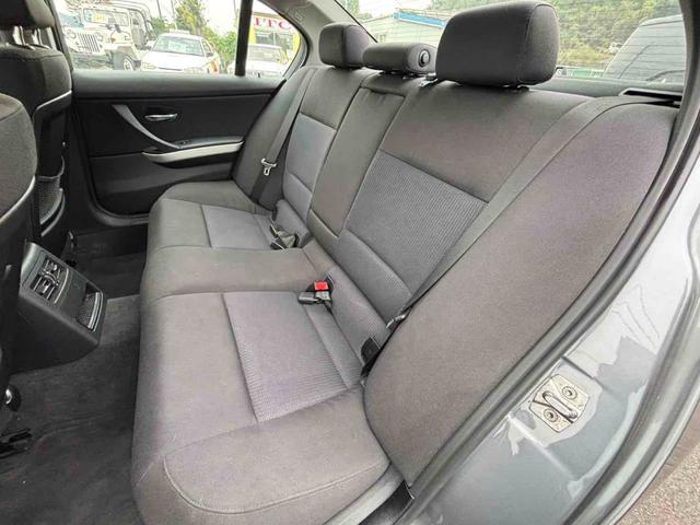 ３シリーズ 　ナビ　アルミホイール　オートライト　ＨＩＤ　パワーシート　キーレスエントリー　ＡＴ　盗難防止システム　ＡＢＳ　ＣＤ　ＤＶＤ再生　エアコン　パワーステアリング　パワーウィンドウ（24枚目）