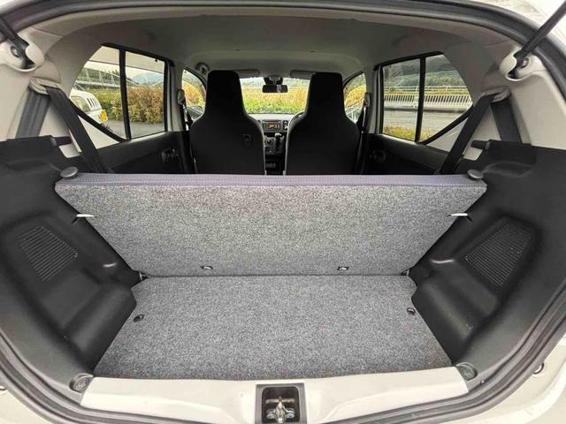 アルト Ｌリミテッド　クリアランスソナー　レーンアシスト　衝突被害軽減システム　キーレスエントリー　アイドリングストップ　電動格納ミラー　シートヒーター　ＣＶＴ　盗難防止システム　ＡＢＳ　ＥＳＣ　ＣＤ（19枚目）