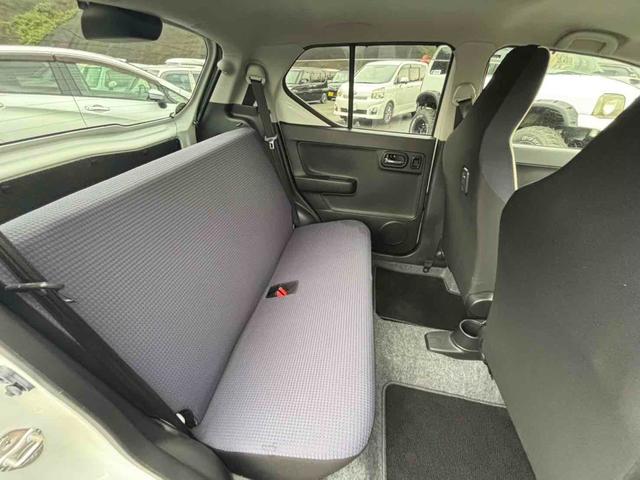 アルト Ｌリミテッド　クリアランスソナー　レーンアシスト　衝突被害軽減システム　キーレスエントリー　アイドリングストップ　電動格納ミラー　シートヒーター　ＣＶＴ　盗難防止システム　ＡＢＳ　ＥＳＣ　ＣＤ（22枚目）