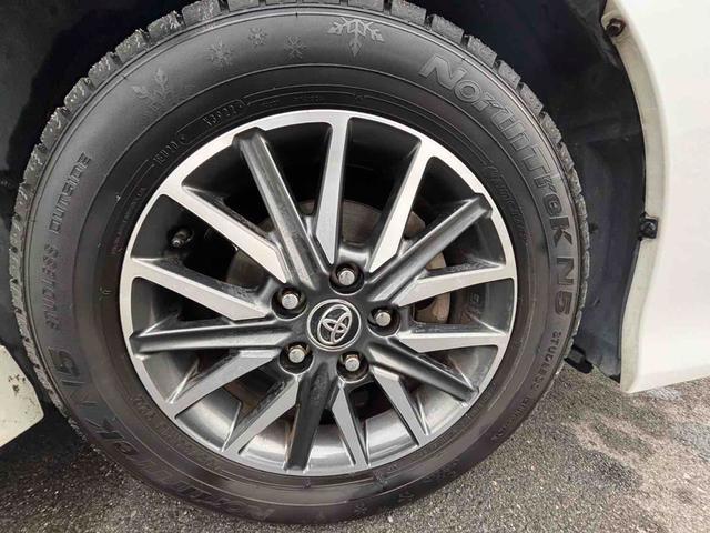 ヴォクシー ＺＳ　ＥＴＣ　バックカメラ　ナビ　ＴＶ　両側電動スライドドア　オートライト　ＬＥＤヘッドランプ　スマートキー　アイドリングストップ　電動格納ミラー　後席モニター　３列シート　ウォークスルー　ＣＶＴ（20枚目）