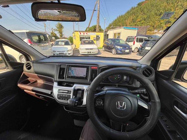 Ｎ－ＷＧＮカスタム Ｇ　ドライブレコーダー　ＥＴＣ　バックカメラ　ナビ　ＴＶ　ＨＩＤ　スマートキー　アイドリングストップ　ベンチシート　ＣＶＴ　盗難防止システム　ＡＢＳ　ＥＳＣ　ＣＤ　ＤＶＤ再生　ミュージックプレイヤー接続可（2枚目）