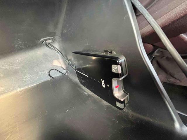 Ｎ－ＷＧＮカスタム Ｇ　ドライブレコーダー　ＥＴＣ　バックカメラ　ナビ　ＴＶ　ＨＩＤ　スマートキー　アイドリングストップ　ベンチシート　ＣＶＴ　盗難防止システム　ＡＢＳ　ＥＳＣ　ＣＤ　ＤＶＤ再生　ミュージックプレイヤー接続可（7枚目）