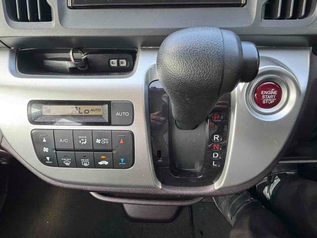 Ｎ－ＷＧＮカスタム Ｇ　ドライブレコーダー　ＥＴＣ　バックカメラ　ナビ　ＴＶ　ＨＩＤ　スマートキー　アイドリングストップ　ベンチシート　ＣＶＴ　盗難防止システム　ＡＢＳ　ＥＳＣ　ＣＤ　ＤＶＤ再生　ミュージックプレイヤー接続可（9枚目）