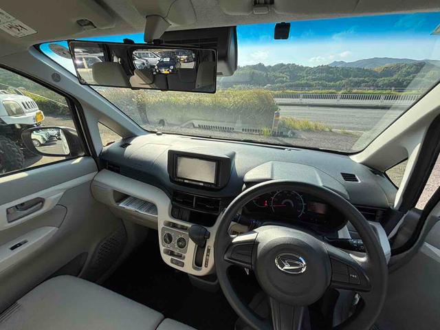 ムーヴ Ｌ　ＳＡＩＩＩ　ＥＴＣ　ナビ　ＴＶ　クリアランスソナー　衝突被害軽減システム　オートマチックハイビーム　キーレスエントリー　アイドリングストップ　ベンチシート　ＣＶＴ　盗難防止システム　ＡＢＳ　ＥＳＣ　衝突安全ボディ（2枚目）