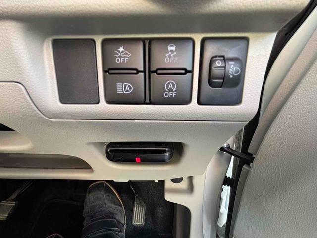 ムーヴ Ｌ　ＳＡＩＩＩ　ＥＴＣ　ナビ　ＴＶ　クリアランスソナー　衝突被害軽減システム　オートマチックハイビーム　キーレスエントリー　アイドリングストップ　ベンチシート　ＣＶＴ　盗難防止システム　ＡＢＳ　ＥＳＣ　衝突安全ボディ（5枚目）