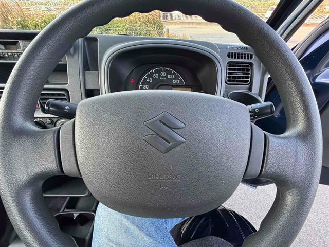 キャリイトラック ＫＣスペシャル　４ＷＤ　軽トラック　ＭＴ　衝突被害軽減システム　レーンアシスト　キーレスエントリー　オートライト　ＥＳＣ　エアコン　パワーステアリング　パワーウィンドウ　運転席エアバッグ　助手席エアバッグ（13枚目）