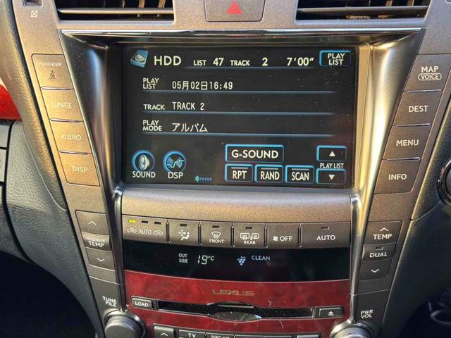 ＬＳ ＬＳ６００ｈ　Ｉパッケージ　４ＷＤ　ＥＴＣ　オートクルーズコントロール　バックカメラ　ナビ　アルミホイール　ＬＥＤヘッドランプ　サンルーフ　ＣＶＴ　シートエアコン　スマートキー　電動格納ミラー　電動リアゲート　盗難防止システム（3枚目）
