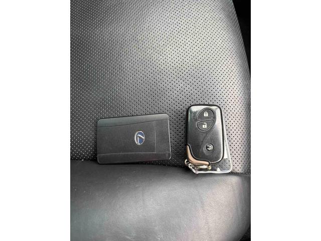 ＬＳ ＬＳ６００ｈ　Ｉパッケージ　４ＷＤ　ＥＴＣ　オートクルーズコントロール　バックカメラ　ナビ　アルミホイール　ＬＥＤヘッドランプ　サンルーフ　ＣＶＴ　シートエアコン　スマートキー　電動格納ミラー　電動リアゲート　盗難防止システム（8枚目）