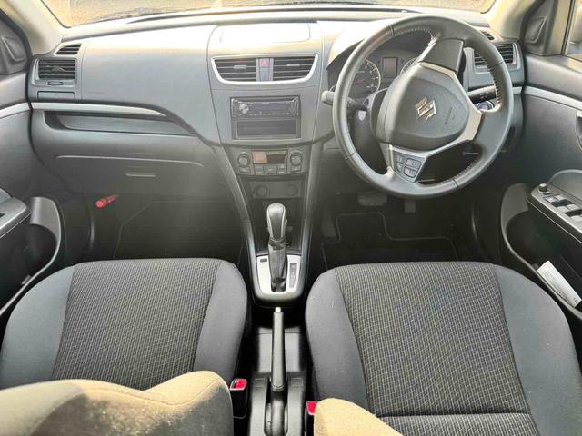 スイフト ＸＬ　アルミホイール　スマートキー　ＣＶＴ　盗難防止システム　衝突安全ボディ　ＡＢＳ　ＥＳＣ　エアコン　パワーステアリング（2枚目）