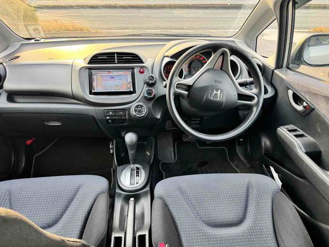 運転者にとっては日々使用することとなる運転席です。運転席が快適だと運転に集中することができますね。