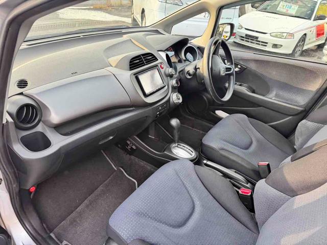 この度は当店のお車をご覧になっていただき、誠にありがとうございます。じっくり現車確認して頂けるよう、ご準備を致します！