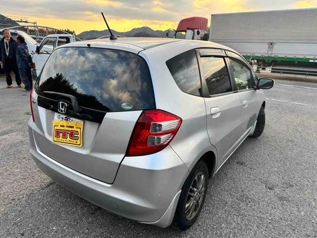 この度は当店のお車をご覧になっていただき、誠にありがとうございます。じっくり現車確認して頂けるよう、ご準備を致します！