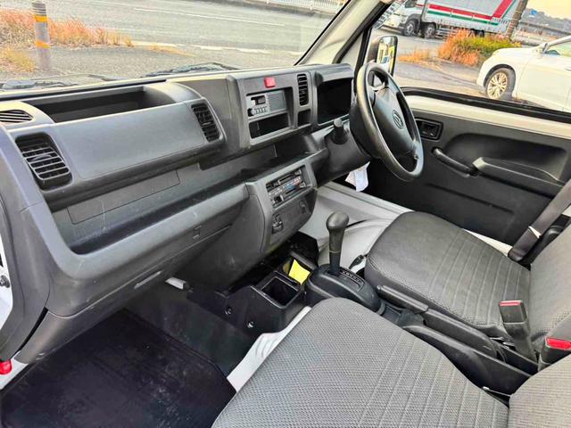 ハイゼットトラック スタンダード　４ＷＤ　軽トラック　ＡＴ　エアコン　運転席エアバッグ（6枚目）