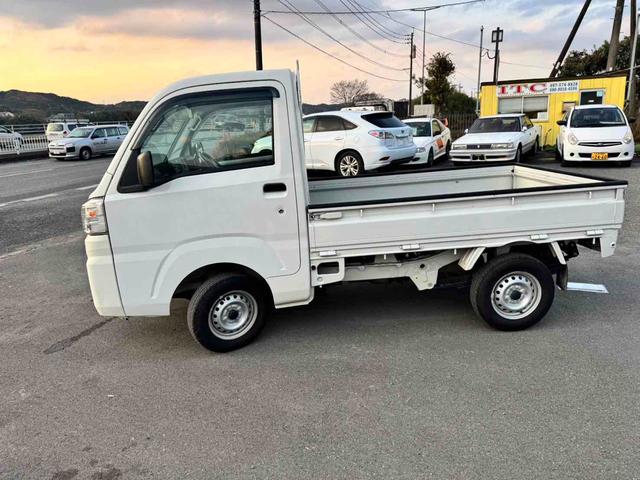 ハイゼットトラック スタンダード　４ＷＤ　軽トラック　ＡＴ　エアコン　運転席エアバッグ（11枚目）